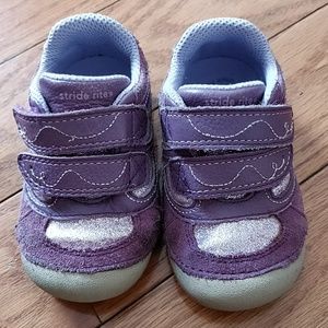Babygirl sneaker by stride rites,  size 5W